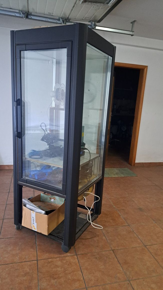 Vitrine adaptada impressora 3D