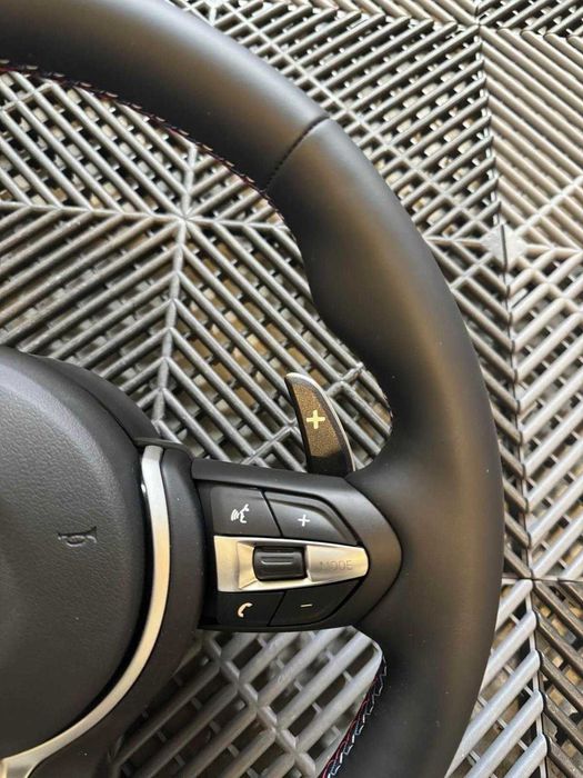 BMW M OEM Volante 1 - 4 séries (Novo)