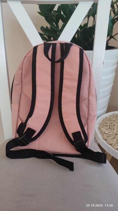 Mały plecak dla dziewczynki