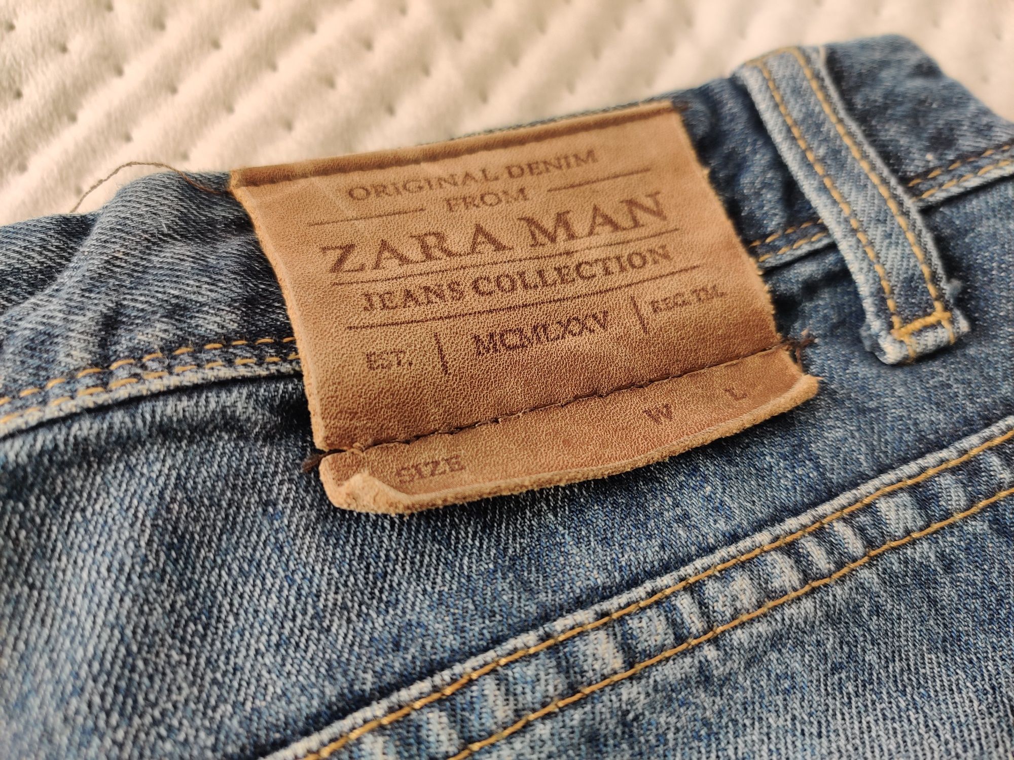 Ciekawe jeansy męskie Zara Man rozmiar L
Rozmiar L 42 EUR