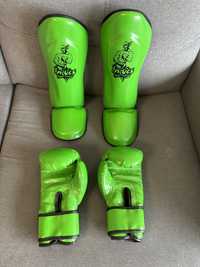 Luvas de Boxe e caneleiras infantil