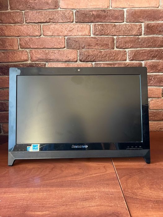 Продам Моноблок пк Lenovo C260