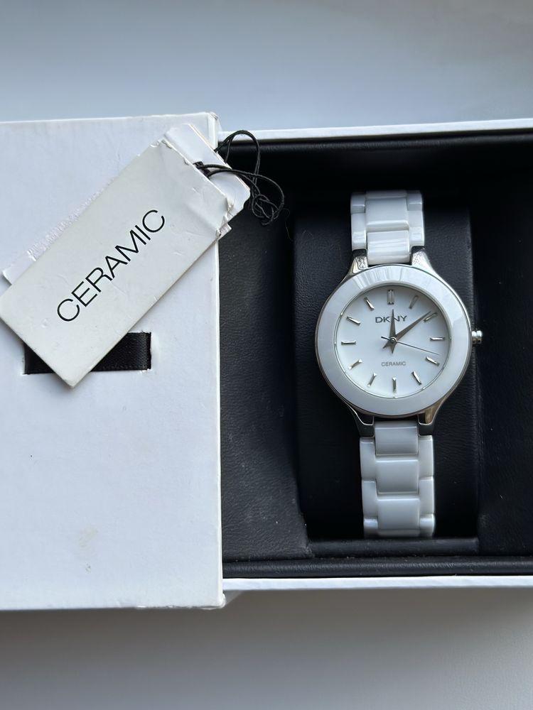 Керамічний годинник dkny ny