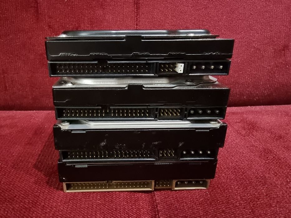 Dyski ATA - 4szt, cena za całość