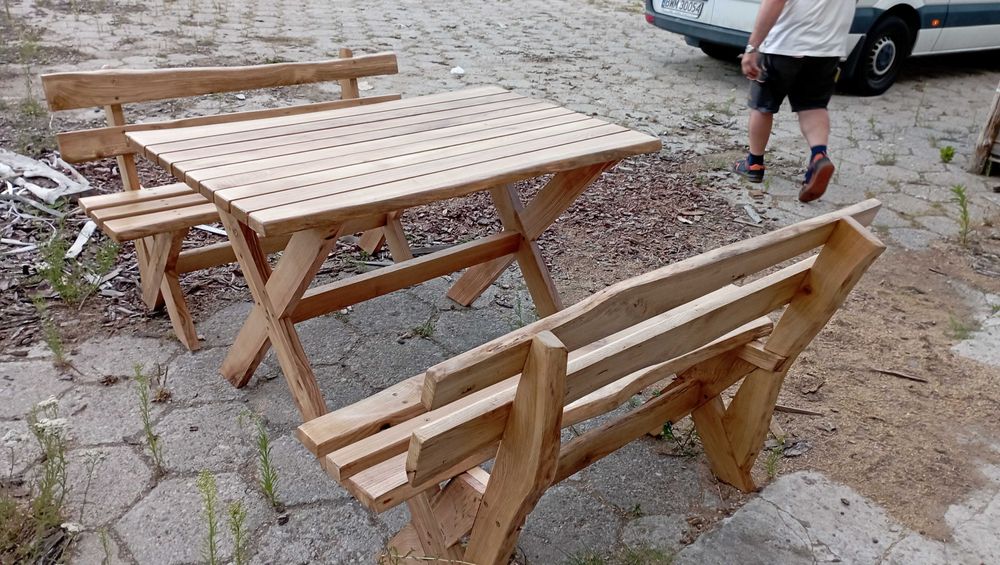 Ogrodowy komplet  Stół i dwie ławki