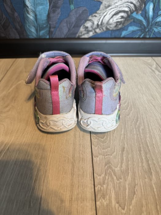 Buty skechers r.33 świecące