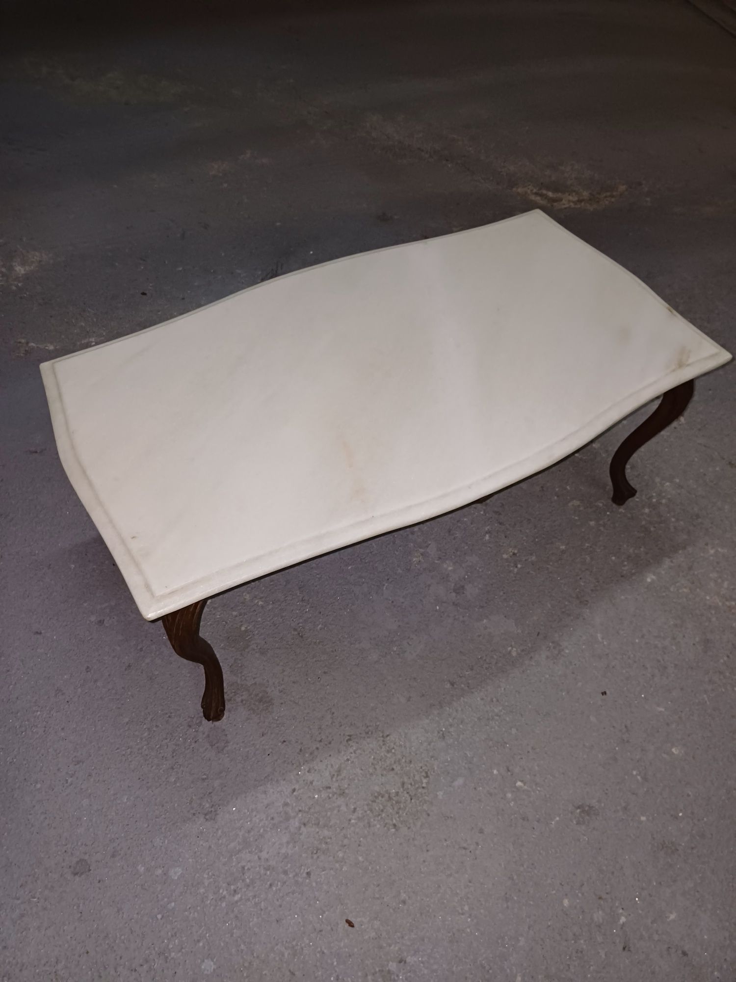 Mesa em marmore carrara