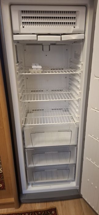 Морозильная камера Hotpoint  Ariston