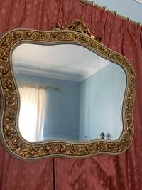 Espelho clássico de época