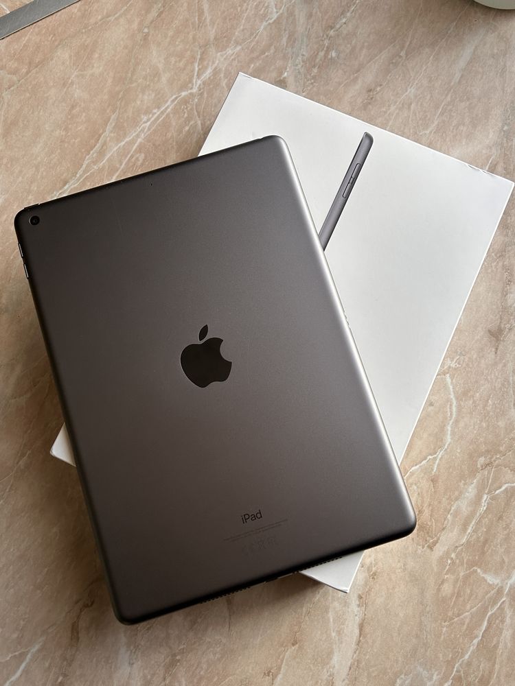Продам в ідеальному стані APPLE iPad 10.2" 64GB 2021 Wi-Fi Space Grey