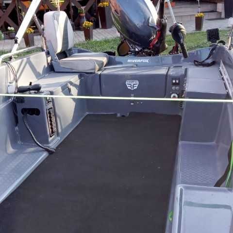 Łódka wędkarska silnik Yamaha 40 echosonda Raymarine9 RiverFox 420 GPX