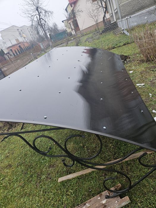 Кований  металевий дашок з полікарбонатом новим. Накриття полікарбонат