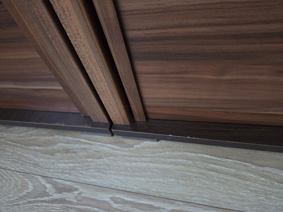 Zestaw mebli do pokoju młodzieżowego/salonu