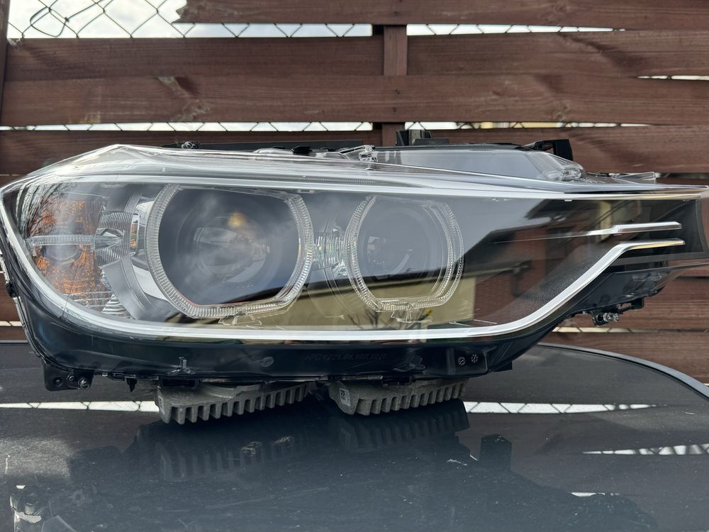 BMW F30 F31 lampa prawa BIXENON nieskretny LED RINGI reflektor prawy