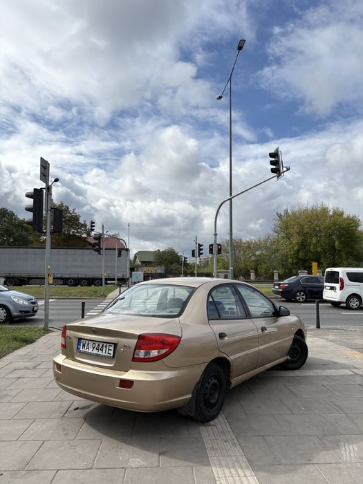 Na sprzedaż Kia Rio 1.4 LPG/mały przebieg/klimatyzacja/nowe klocki