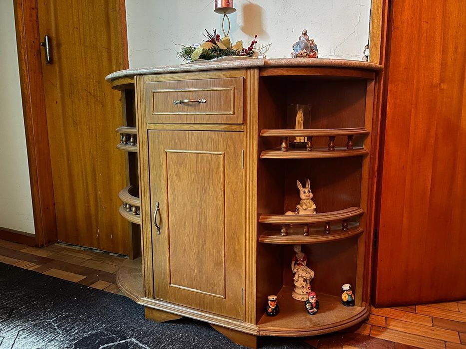 Sapateira com pedra mármore