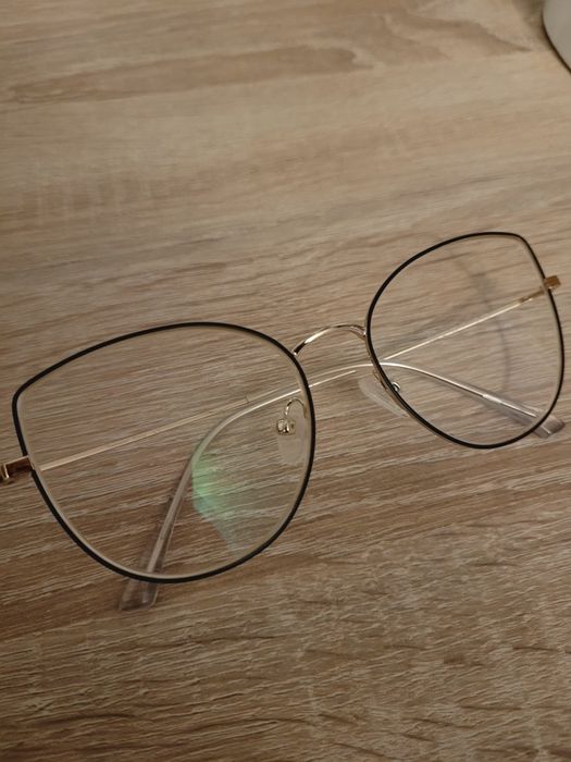 Kompletne okulary korekcyjne i przeciwsłoneczne Valentini