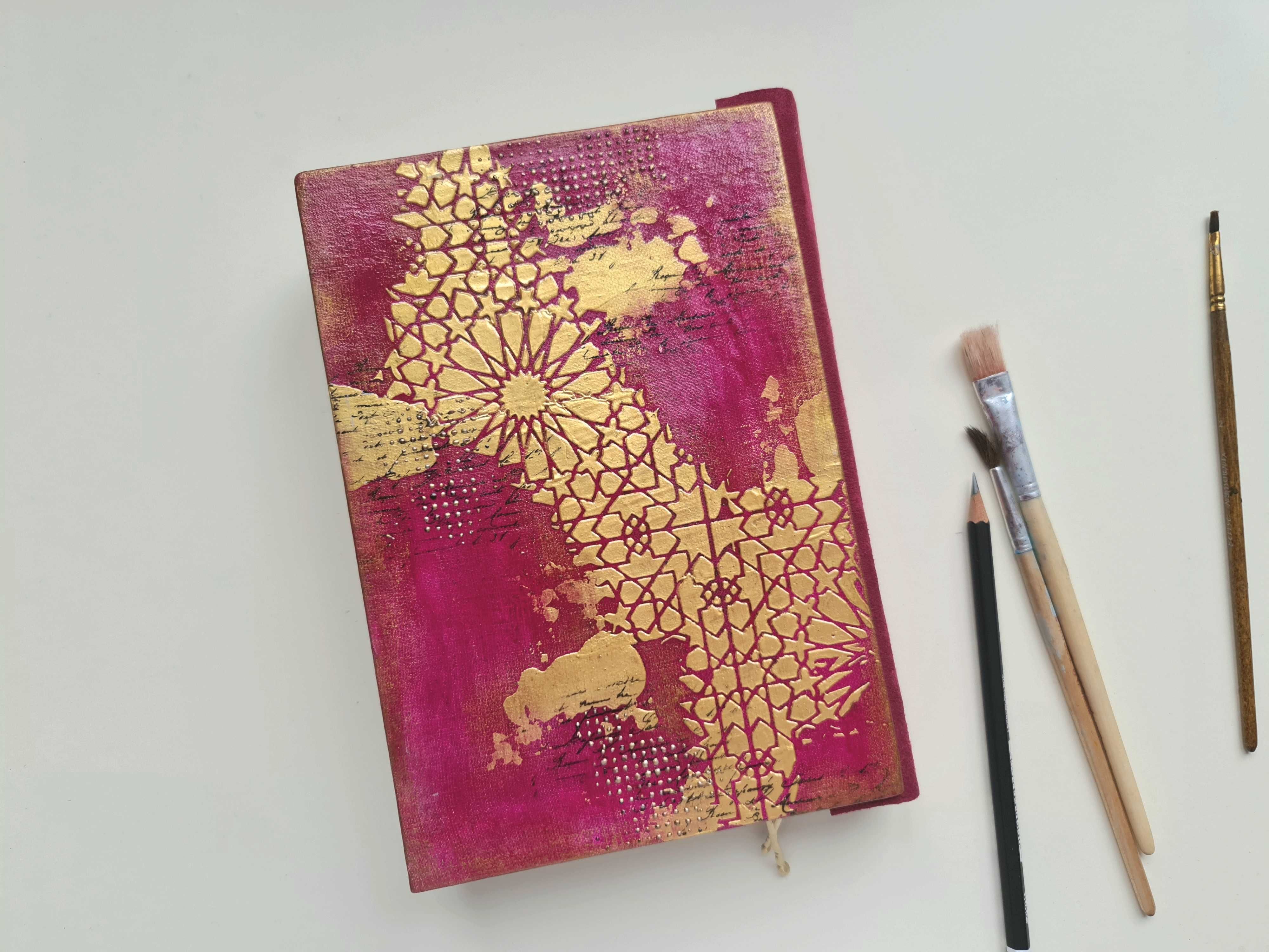 Ręcznie robiony notatnik z imitacją palety kolorów
