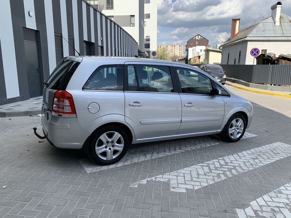 Opel Zafira, 1.9, автомат, 2008