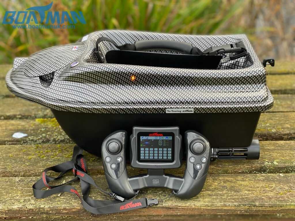 Łódka zanętowa Boatman  Plus Pro Carbon GPS+ SONAR Sklep Zabrze