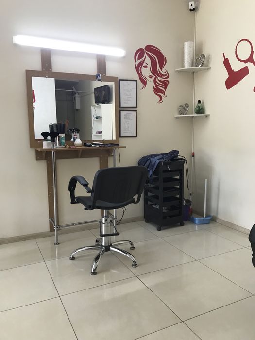 Сдам аренду парикмахеру//маникюр//другая услуга :/