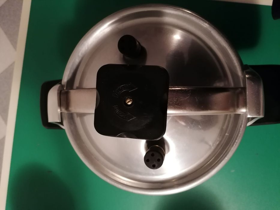 Szybkowar – garnek ciśnieniowy aluminiowy