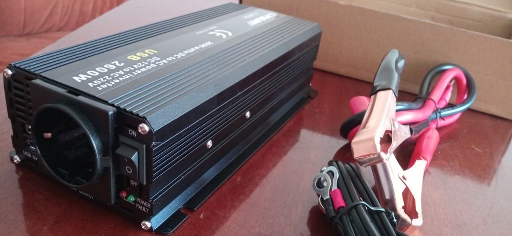 Продам інвертер 12-220в 2600 Ват