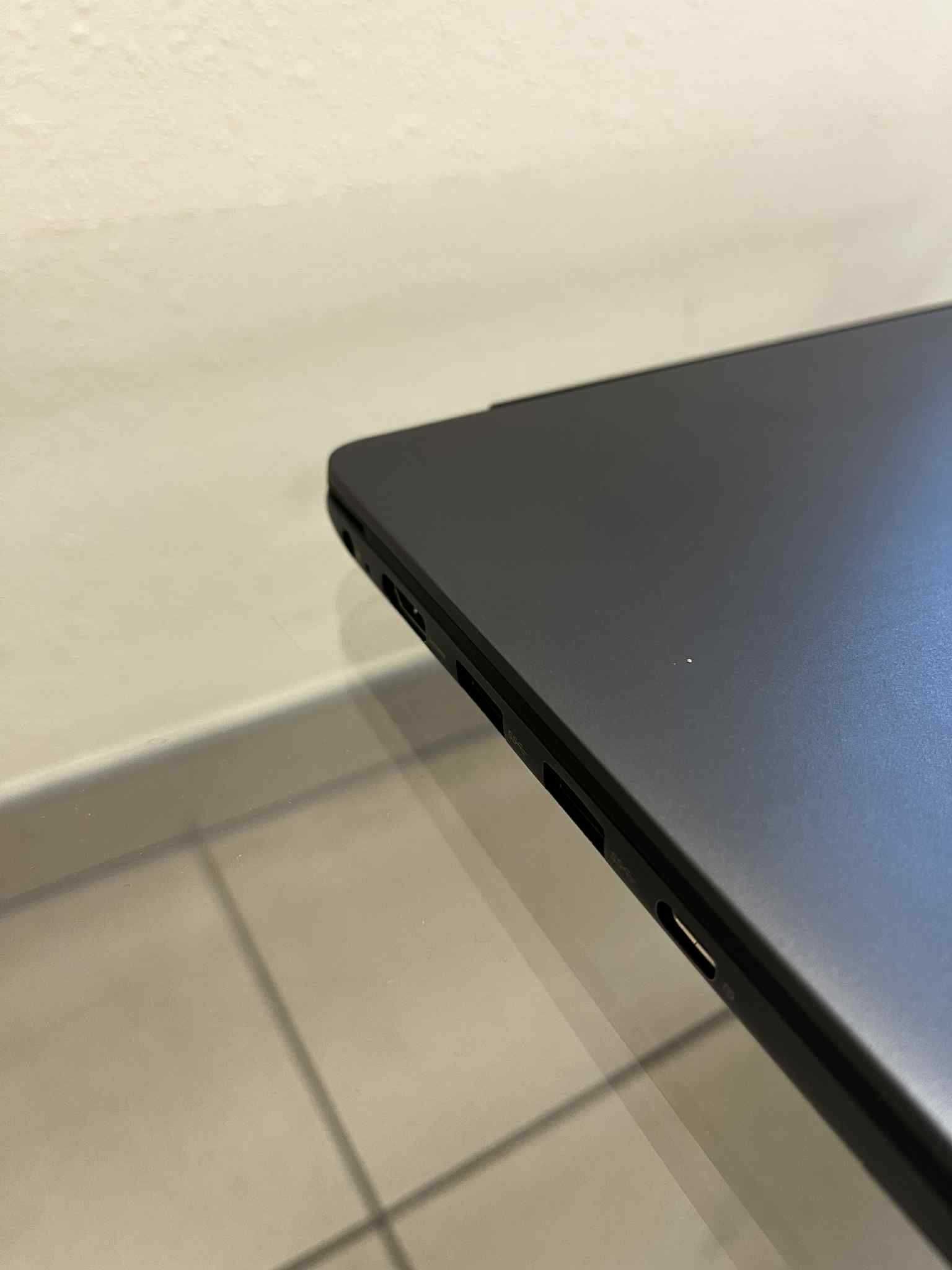 Dell Vostro 5490 | i5-10210U | 8GB RAM | 256GB SSD | Windows 11 Pro