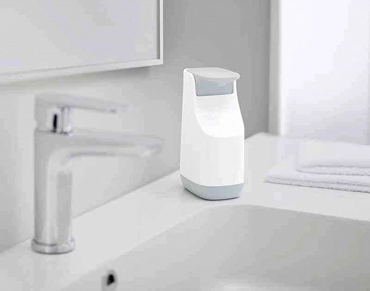 Dozownik na mydło w płynie Slim, szary / Joseph Joseph