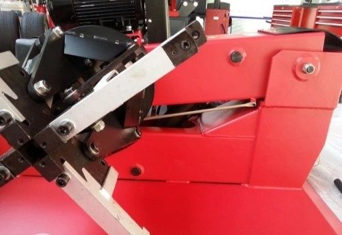 Baнтaжний шинoмoнтaжний cтeнд із зaxoплeнням диcкa 14 "-56" LC590D