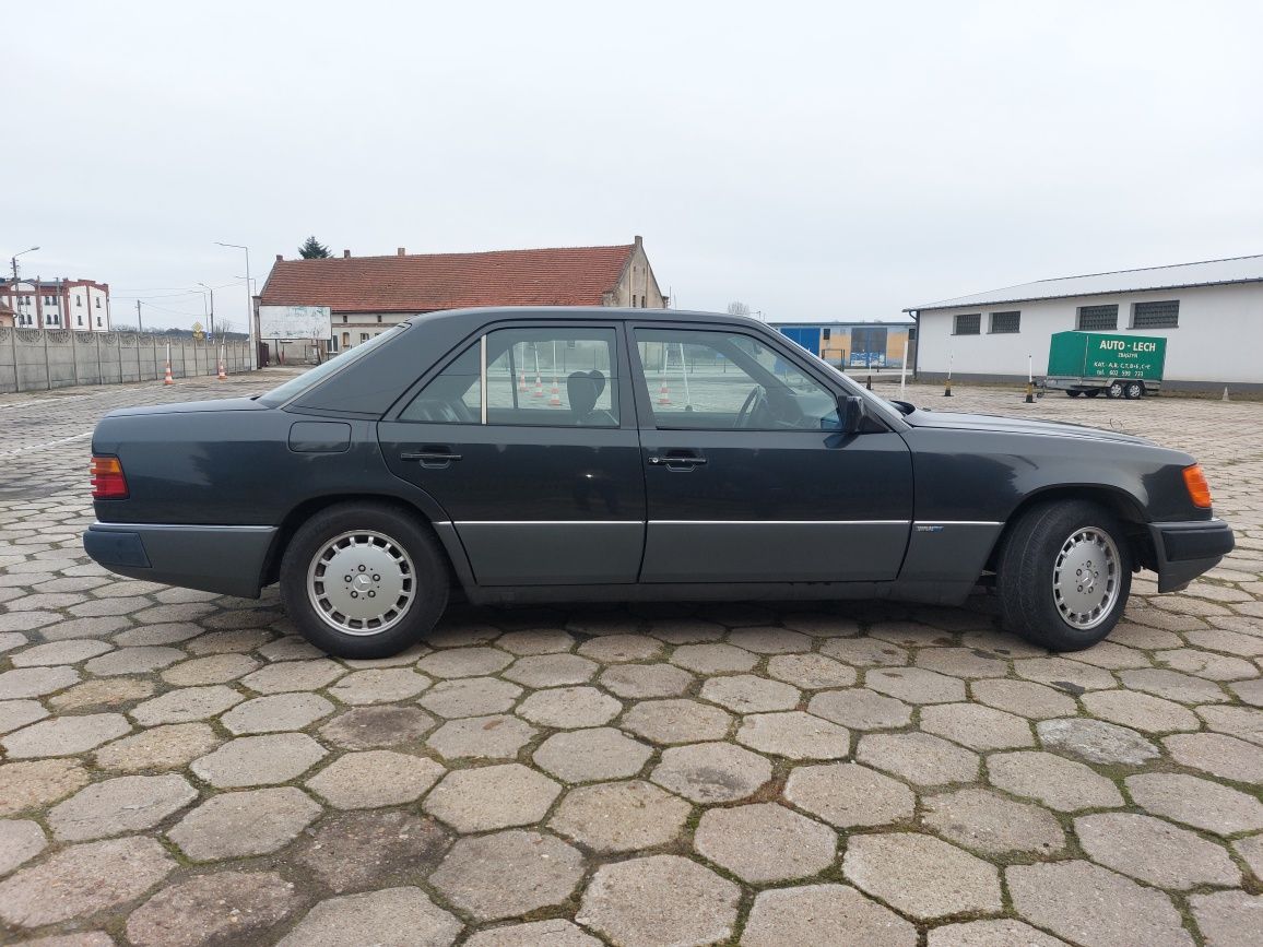 Mercedes w124 SPORTLINE mega stan!