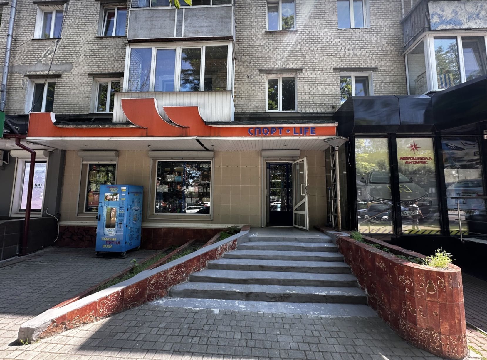 Оренда фасадно приміщення в центрі міста