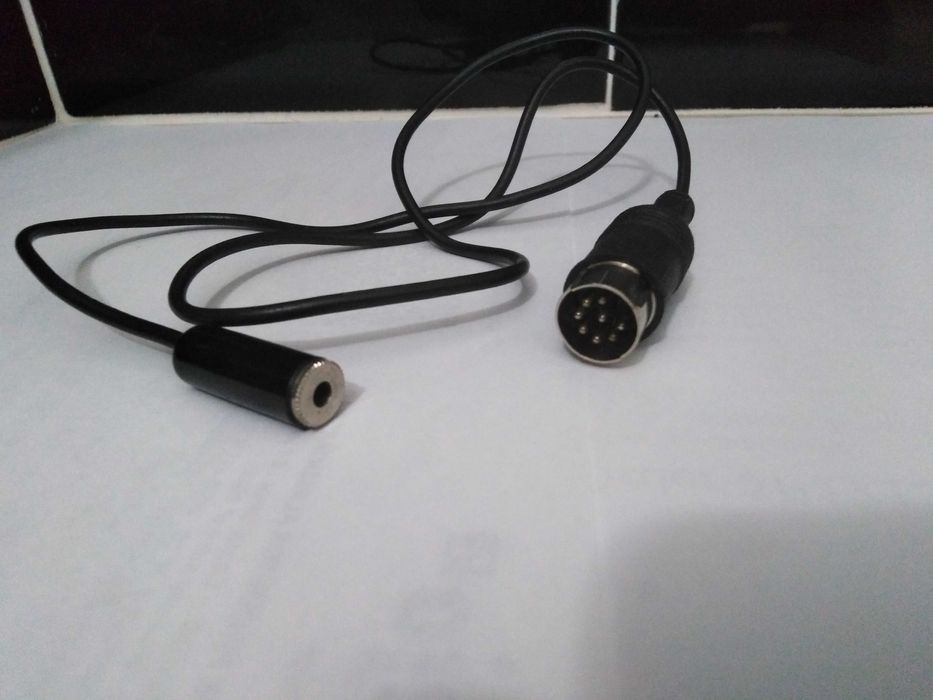 Cabo MIDI 8 pinos Macho - Fêmea  como novo em perfeitas condições.