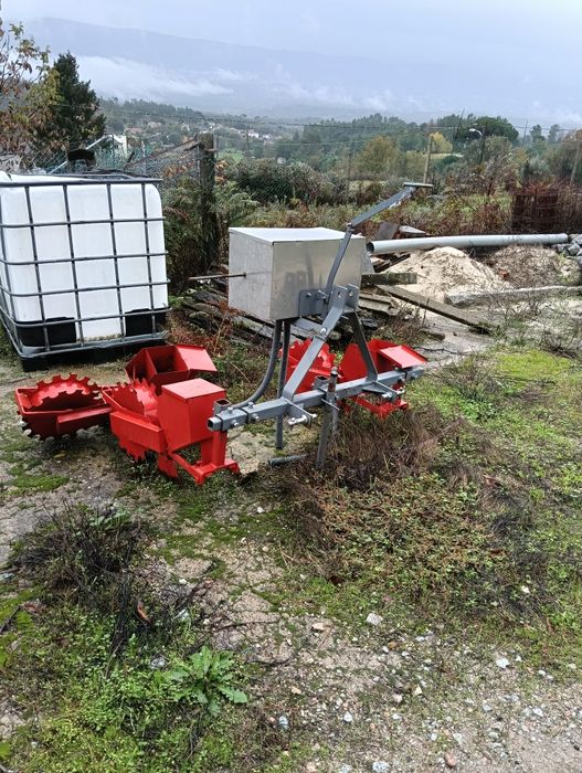 Semeador de 3 linhas