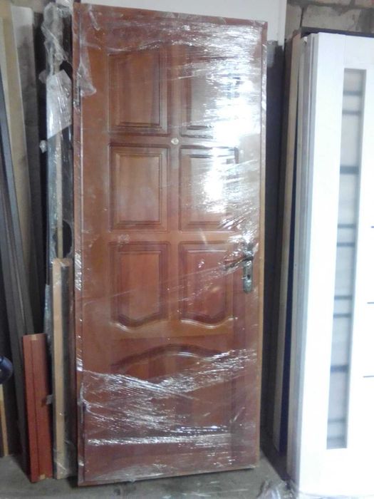 Двери входные Б/У деревянные 80х200см левые, ИДЕАЛ! ТОРГ!