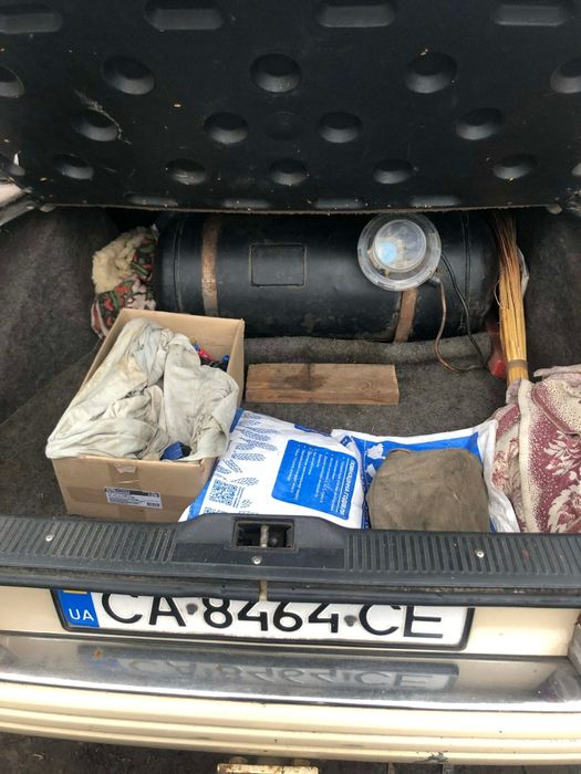 Продам . Авто в гарному стані. Об'єм 2.0 газ . Бензин. 1988.р ціна1200