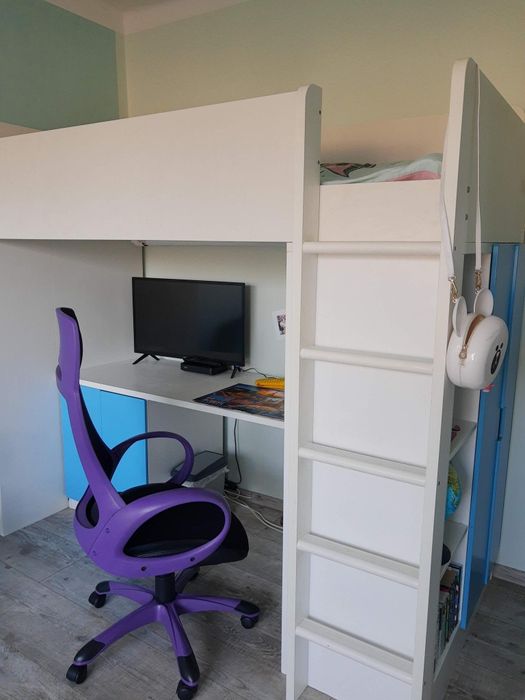 IKEA łóżko na antresoli z biurkiem i szafą