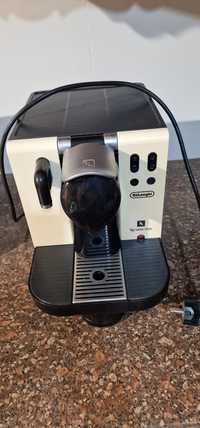 Vendo maquina de café nespresso delonghi