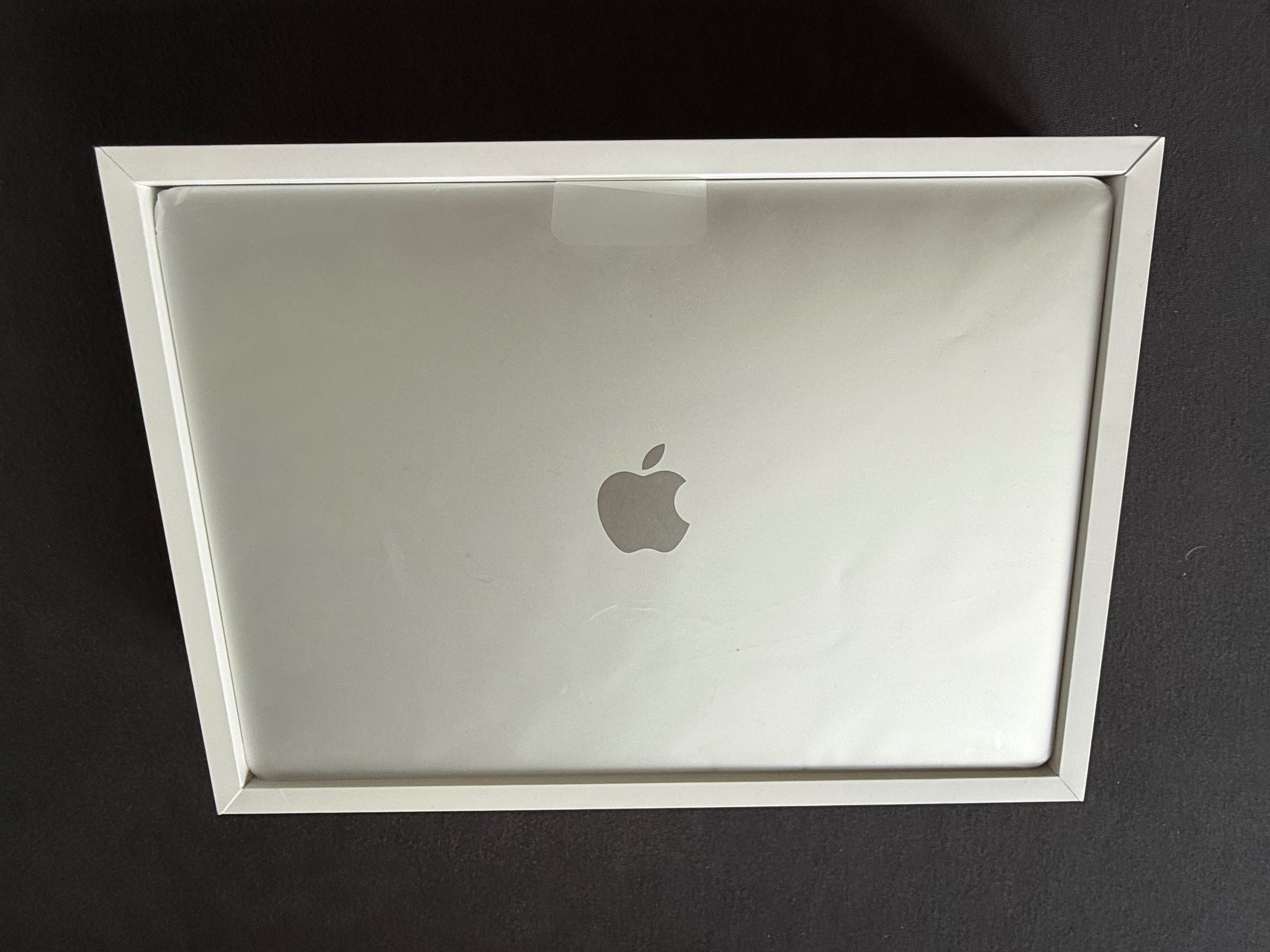 MacBook Pro 13" (2020, Intel i5, 16 GB RAM, 1 TB SSD)