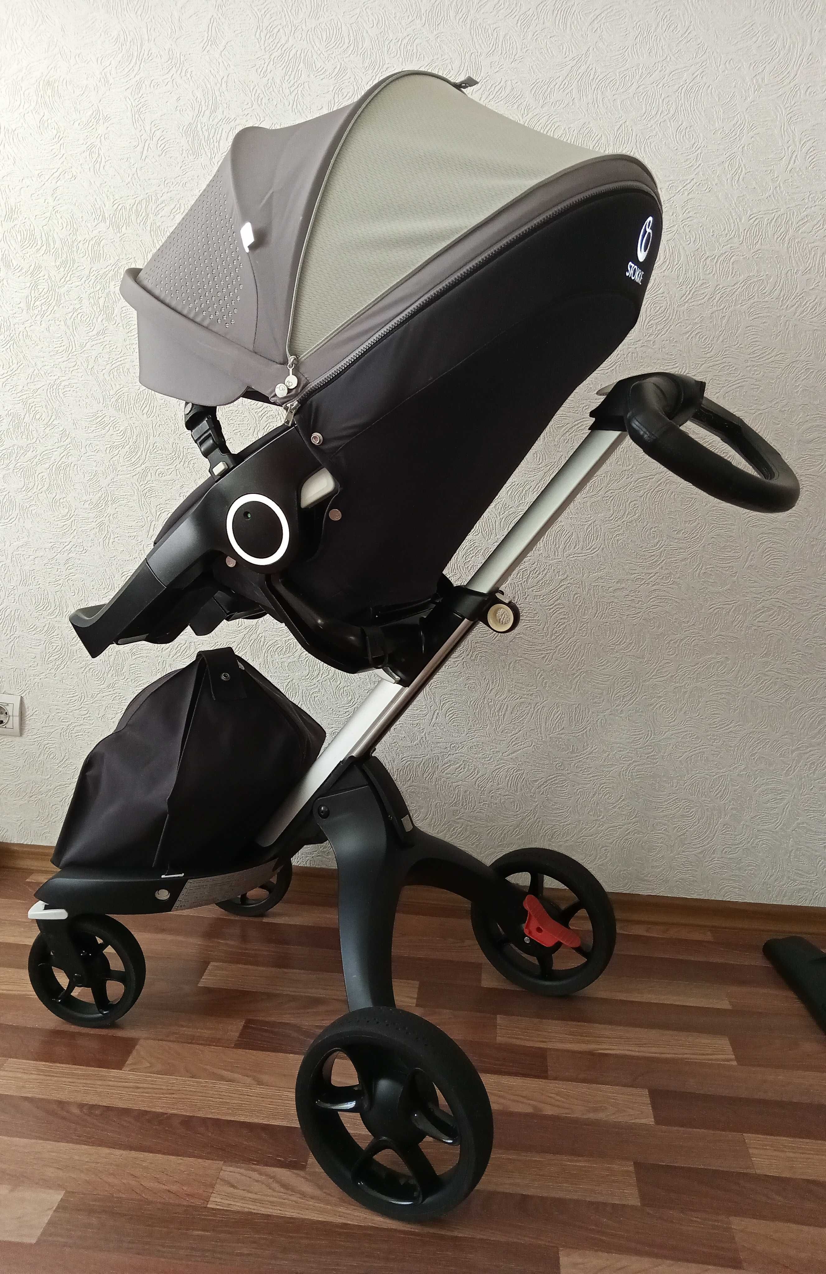 Коляска 2 в 1 Stokke Xplory V6