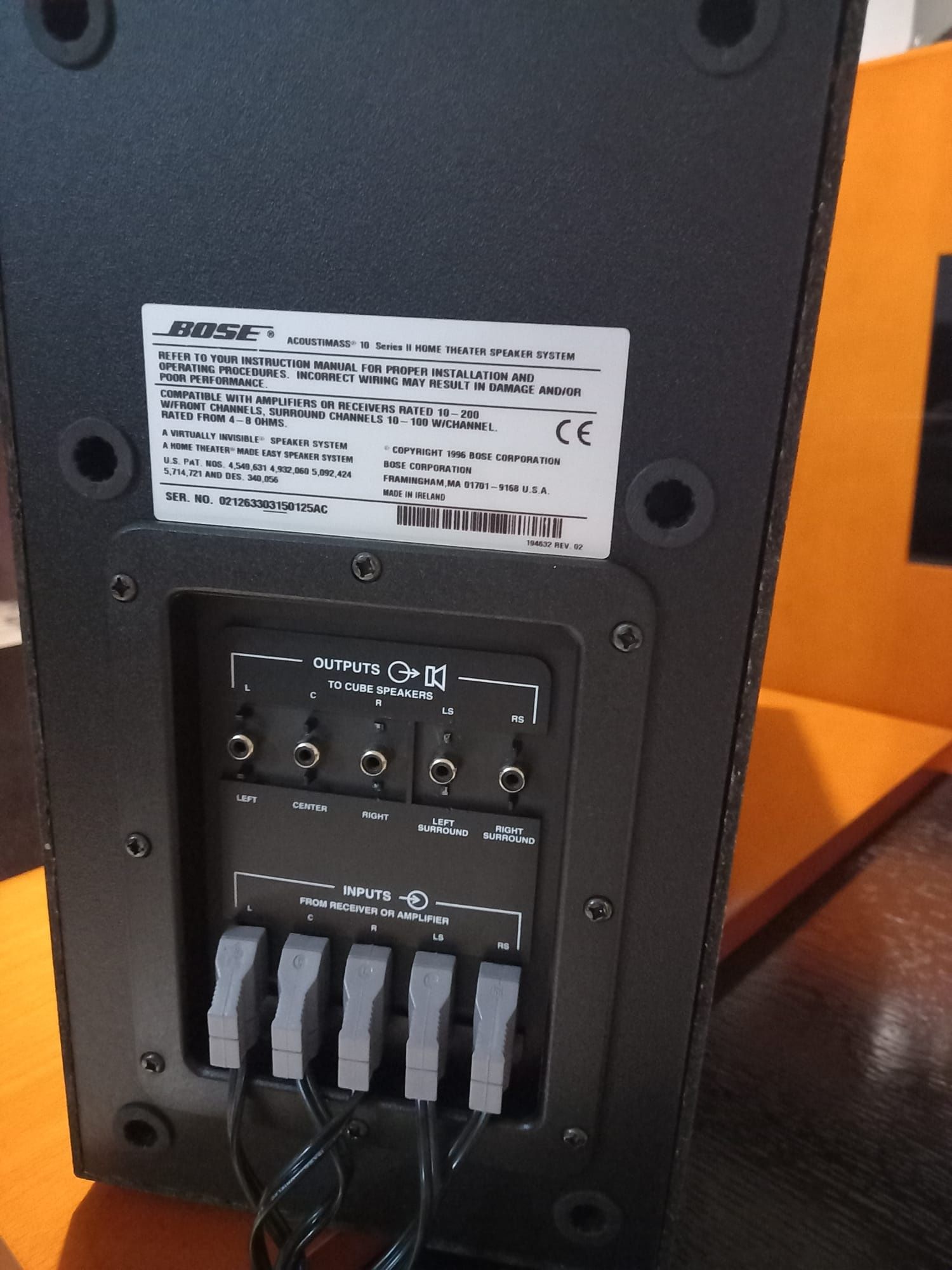 Sistema BOSE Acoustimass 10 com satélites Jewel e suportes