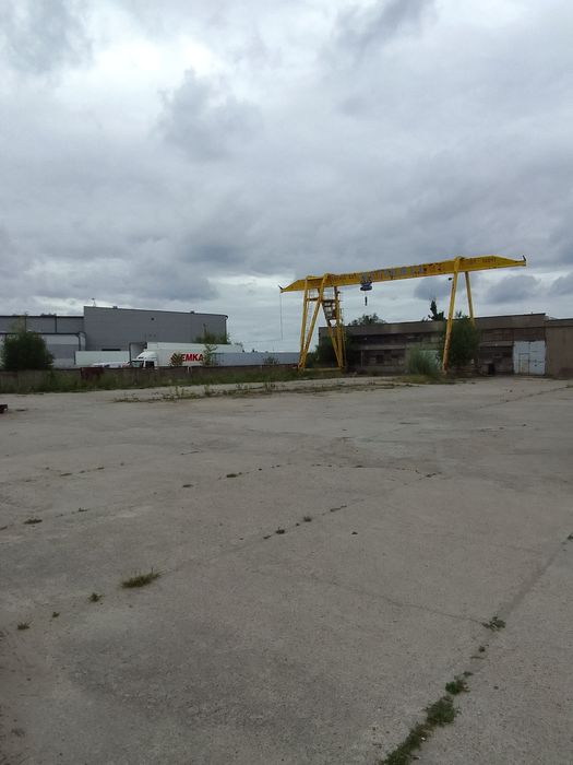 Plac utwardzony  1700  m2 z wjazdem od ul. Towarowej