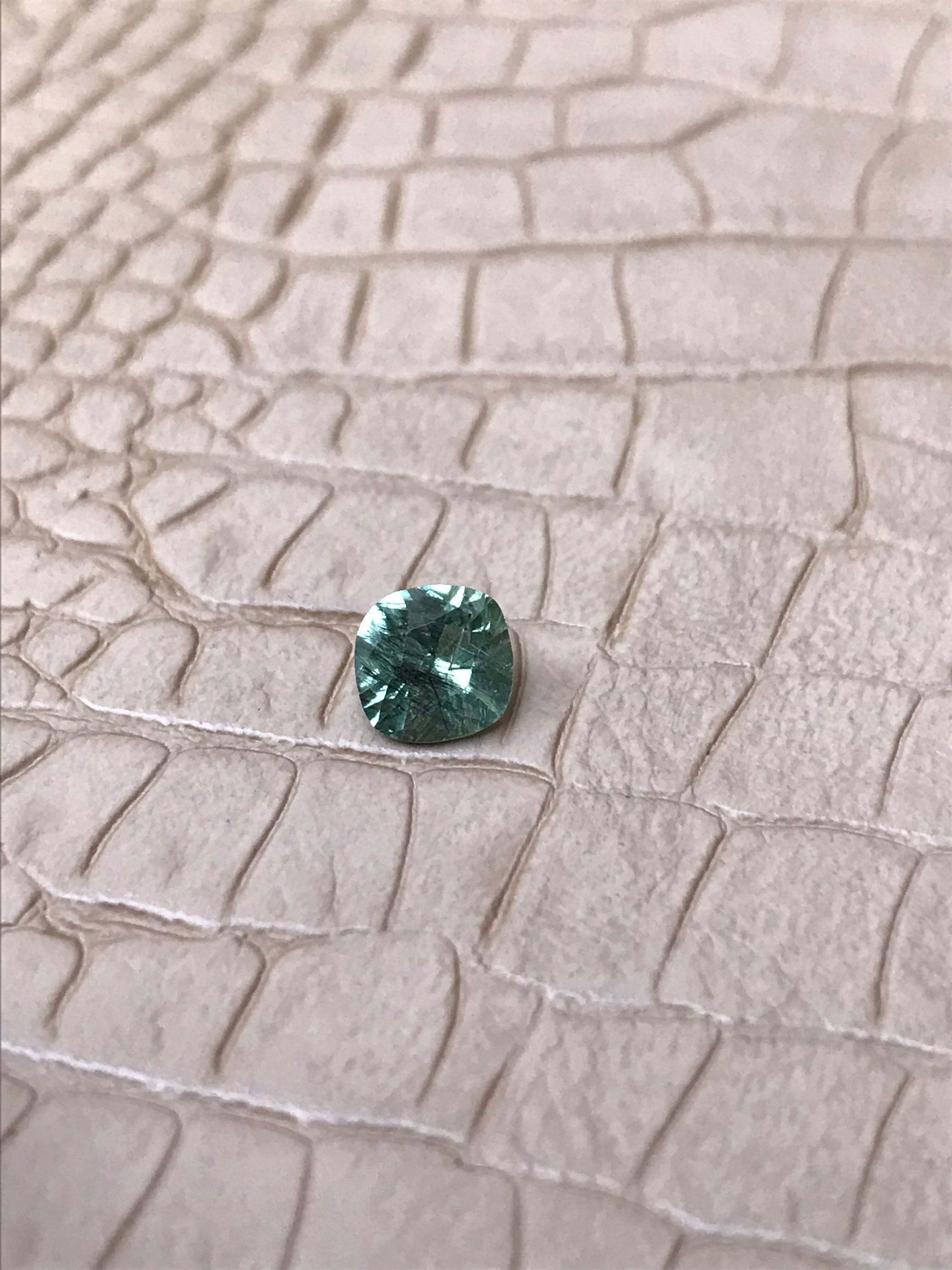Naturalny peridot z rutylem w szlifie Old Maine