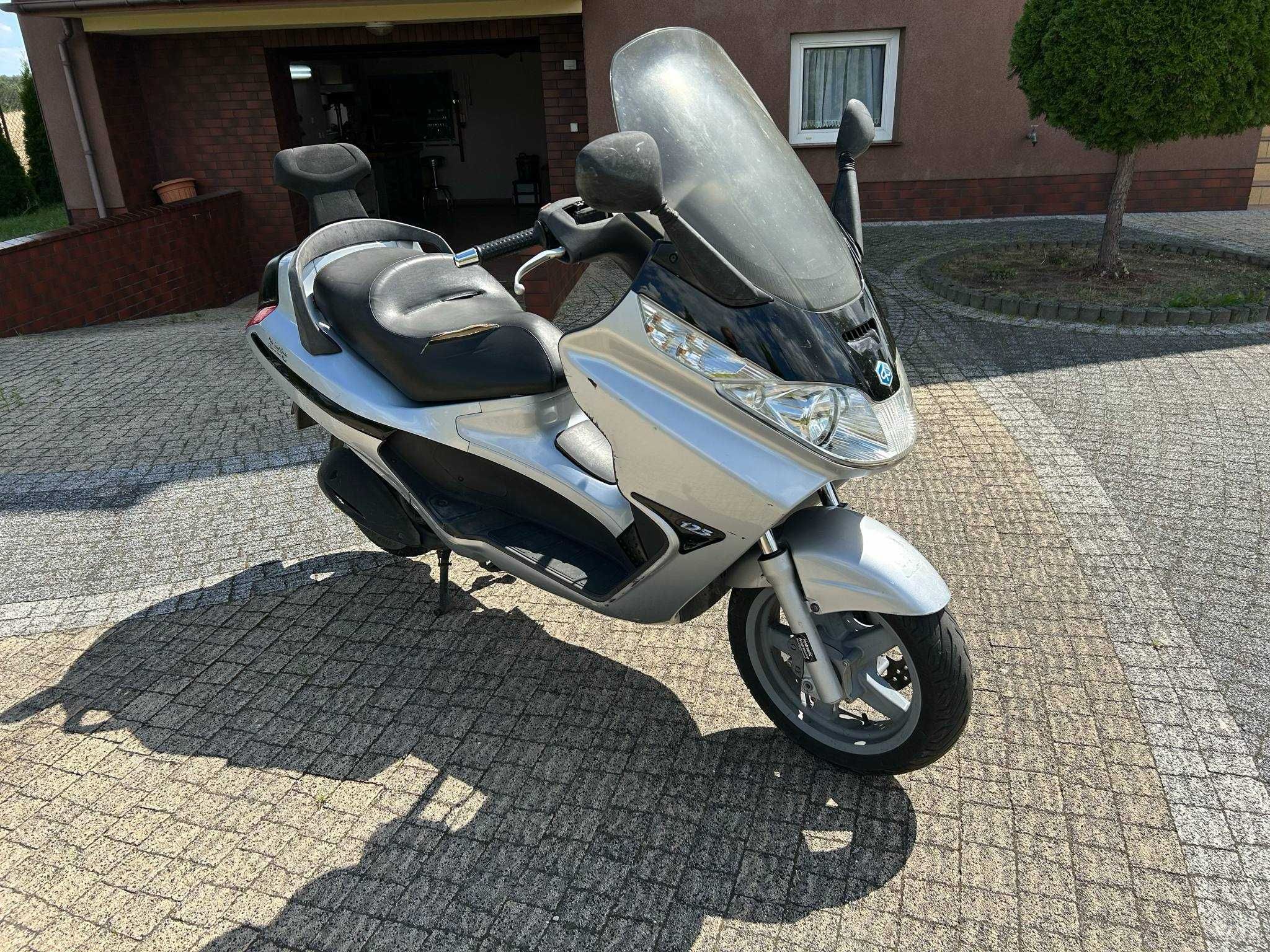 Skuter Piaggio x8 125ccm 2007r