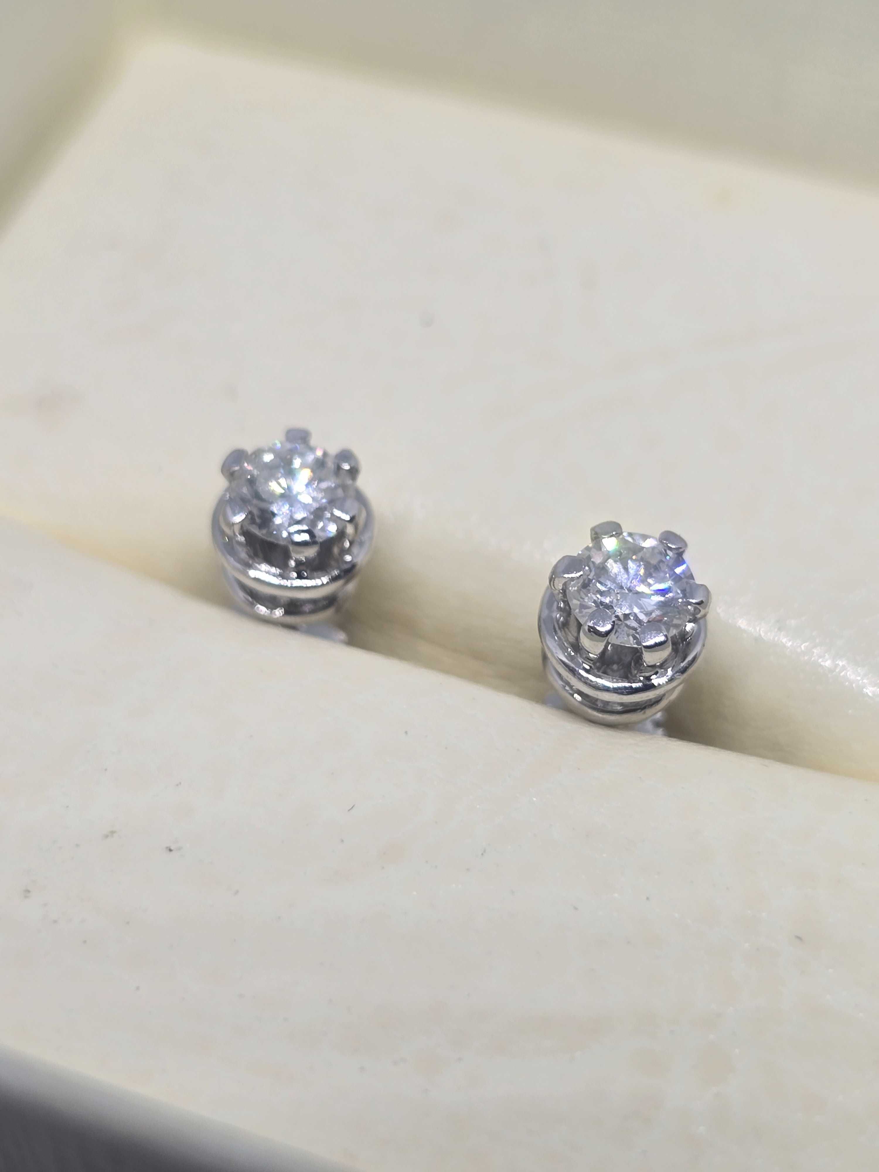 Сережки з діамантами Damiani