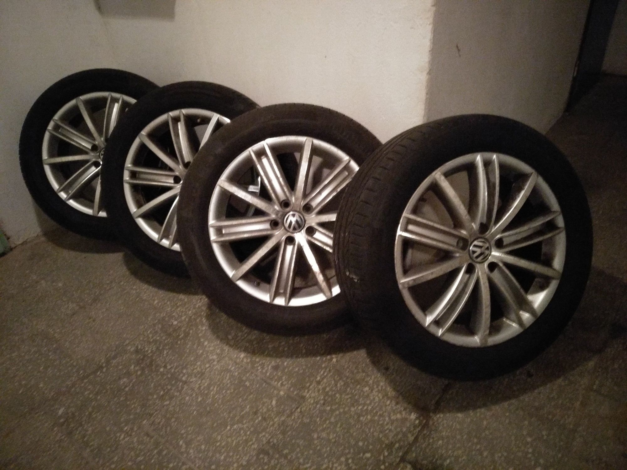 Koła VW 235/50 18"oryginał lato