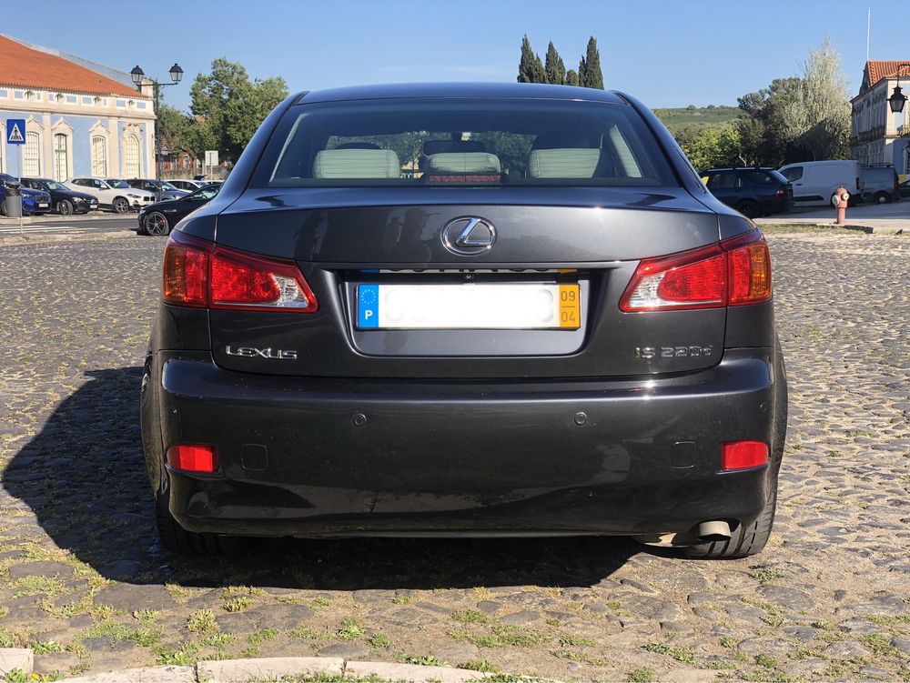 Lexus IS 220D - Luxury 4D
