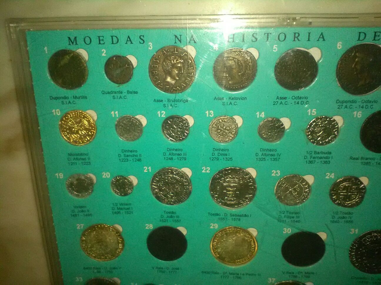 Conjunto Colecção de 40 Moedas na História de Portugal