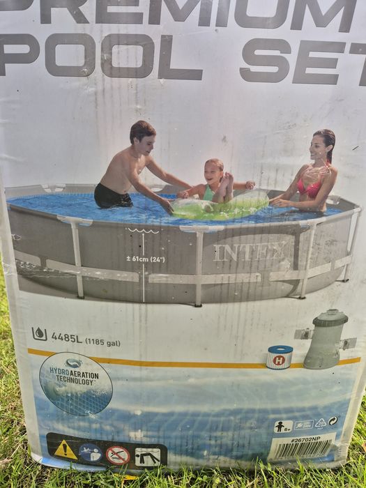 Kompletny basen ogrodowy INTEX z pompą i akcesoriami