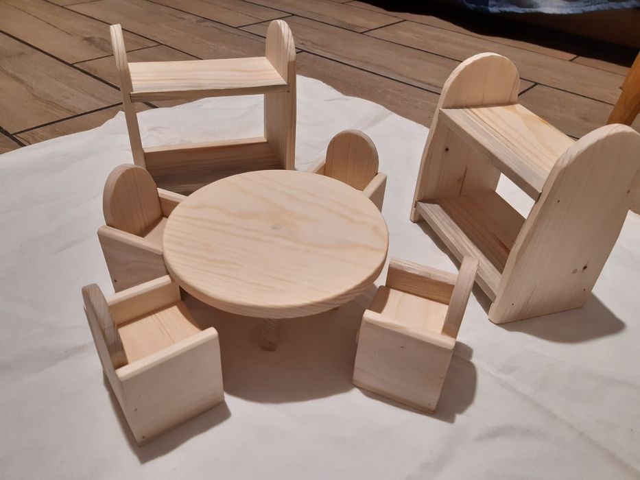 Набір меблів для ляльок (можливе виготовлення під замовлення)